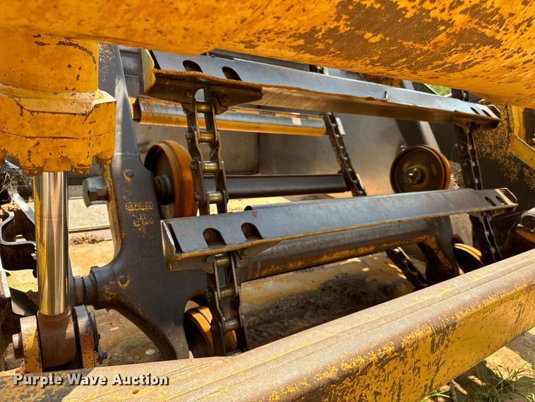 image for item NQ9687 1998 Caterpillar 623F elevating scraper