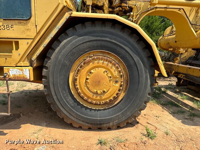 image for item NQ9687 1998 Caterpillar 623F elevating scraper