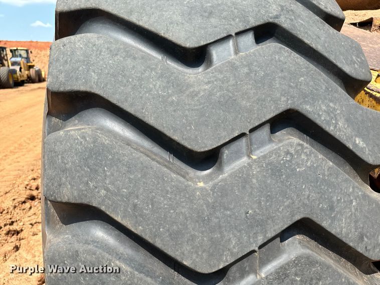 image for item NQ9687 1998 Caterpillar 623F elevating scraper