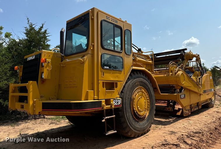 image for item NQ9688 1998 Caterpillar 623F elevating scraper