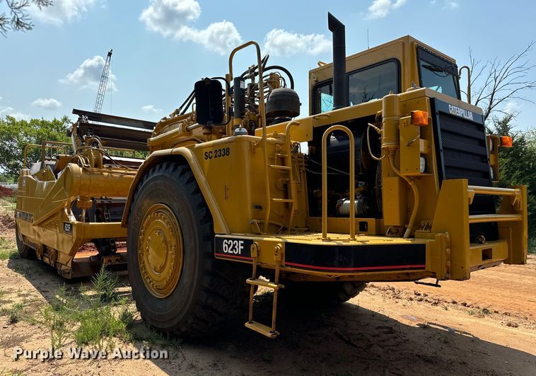 image for item NQ9688 1998 Caterpillar 623F elevating scraper