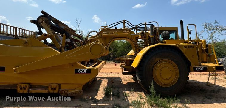 image for item NQ9688 1998 Caterpillar 623F elevating scraper