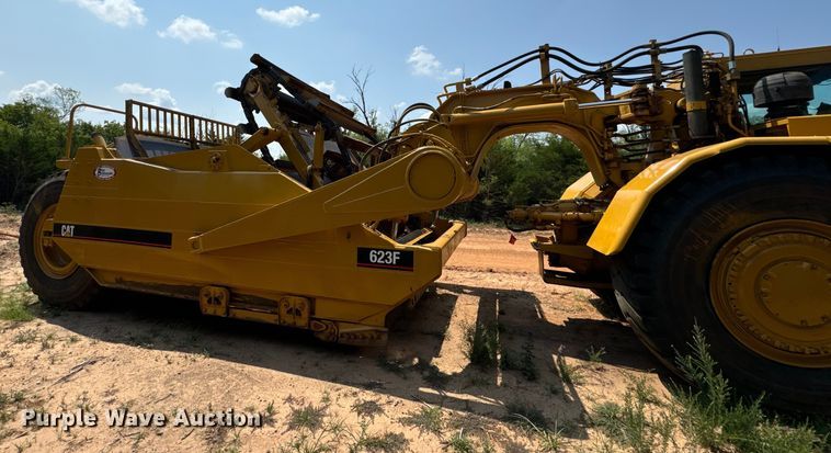 image for item NQ9688 1998 Caterpillar 623F elevating scraper