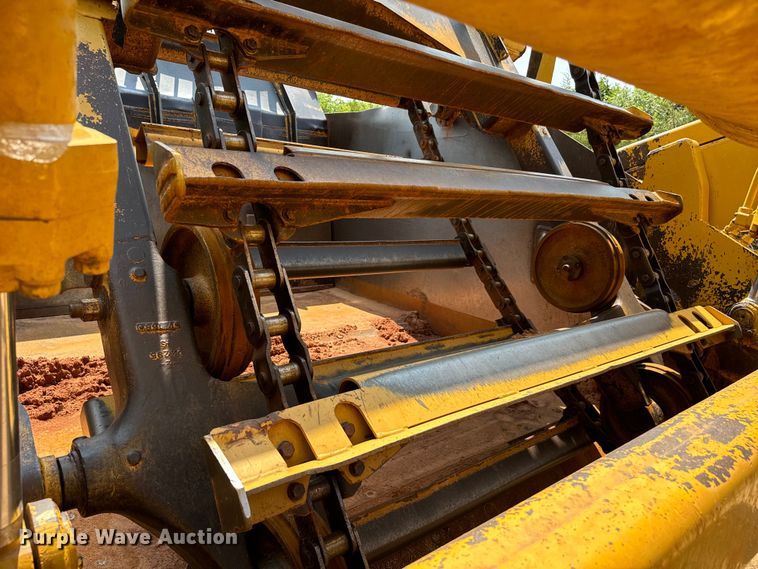 image for item NQ9688 1998 Caterpillar 623F elevating scraper