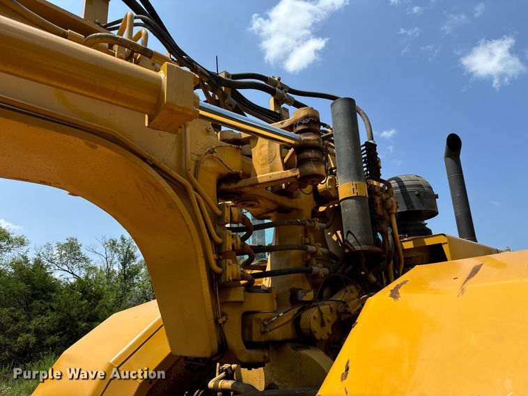 image for item NQ9688 1998 Caterpillar 623F elevating scraper