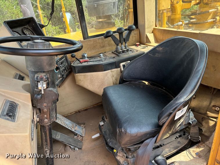 image for item NQ9688 1998 Caterpillar 623F elevating scraper