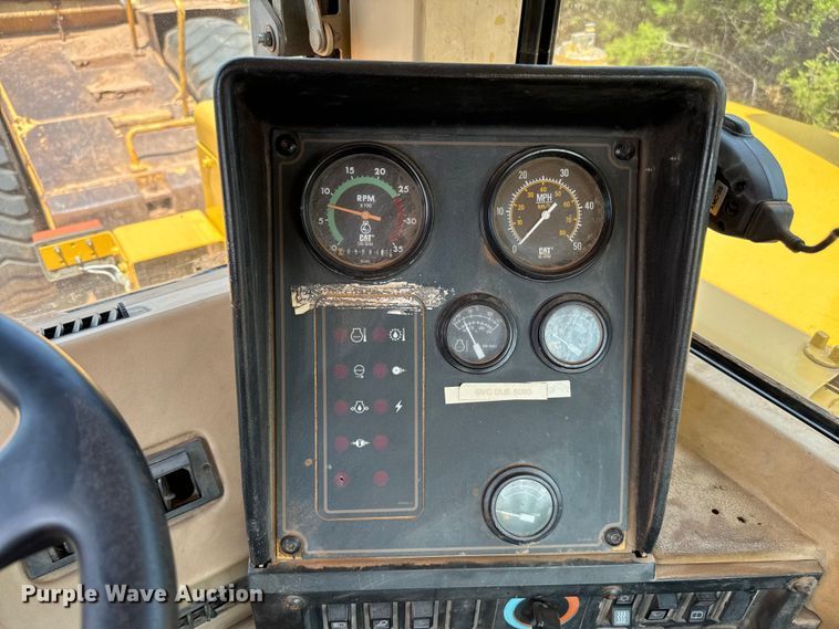 image for item NQ9688 1998 Caterpillar 623F elevating scraper