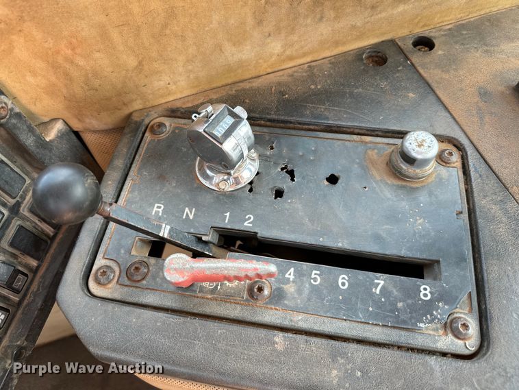 image for item NQ9688 1998 Caterpillar 623F elevating scraper