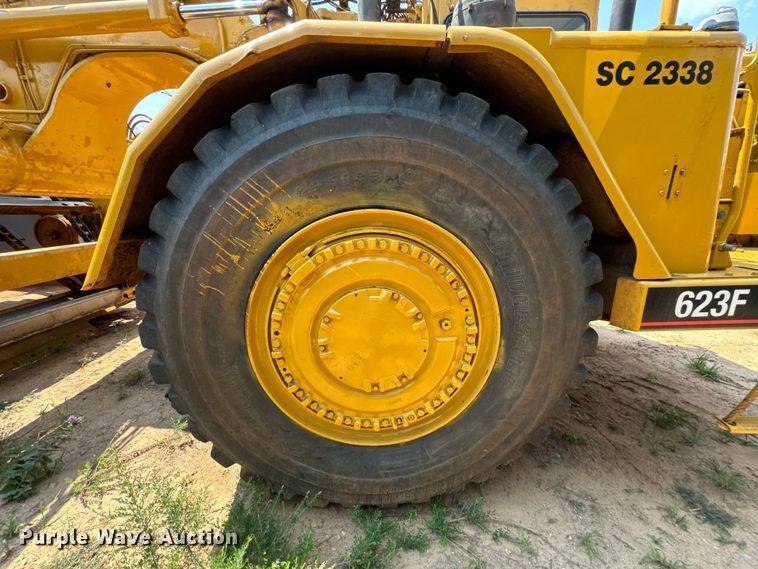 image for item NQ9688 1998 Caterpillar 623F elevating scraper