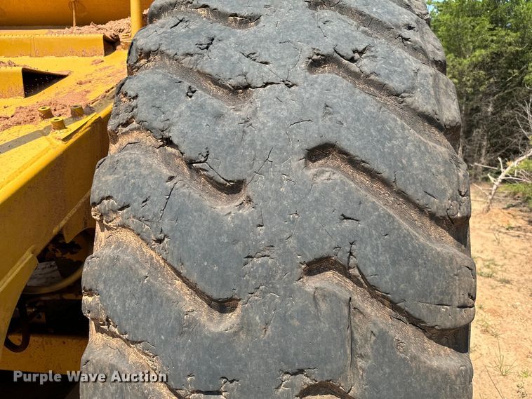 image for item NQ9688 1998 Caterpillar 623F elevating scraper