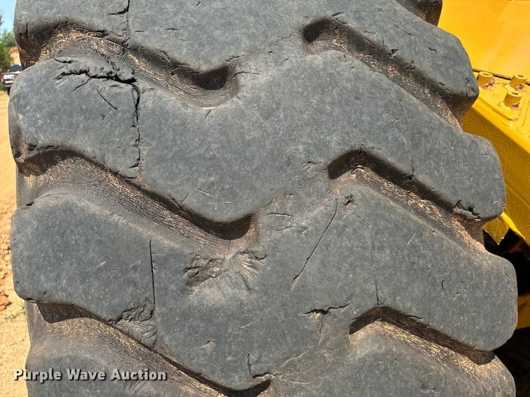 image for item NQ9688 1998 Caterpillar 623F elevating scraper