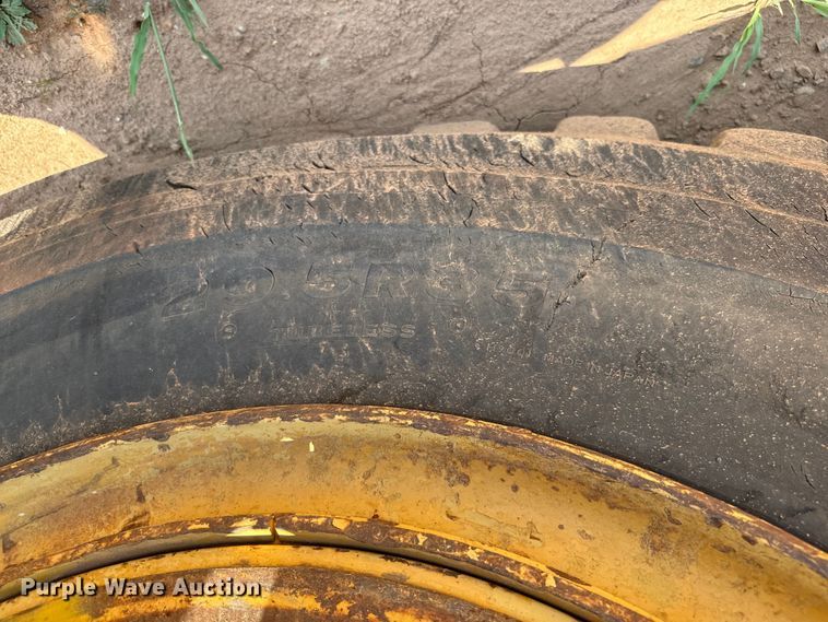 image for item NQ9688 1998 Caterpillar 623F elevating scraper