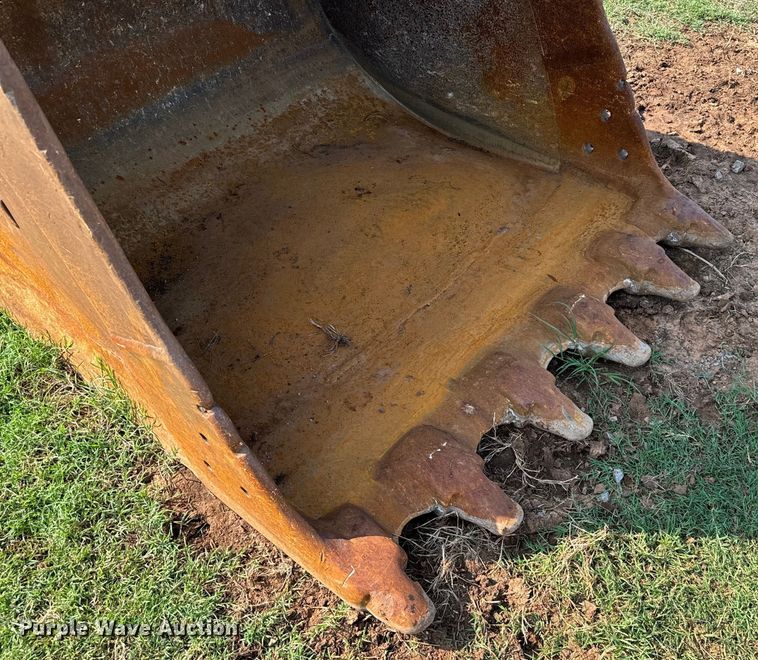 image for item NQ9689 2008 John Deere 350D LC excavator