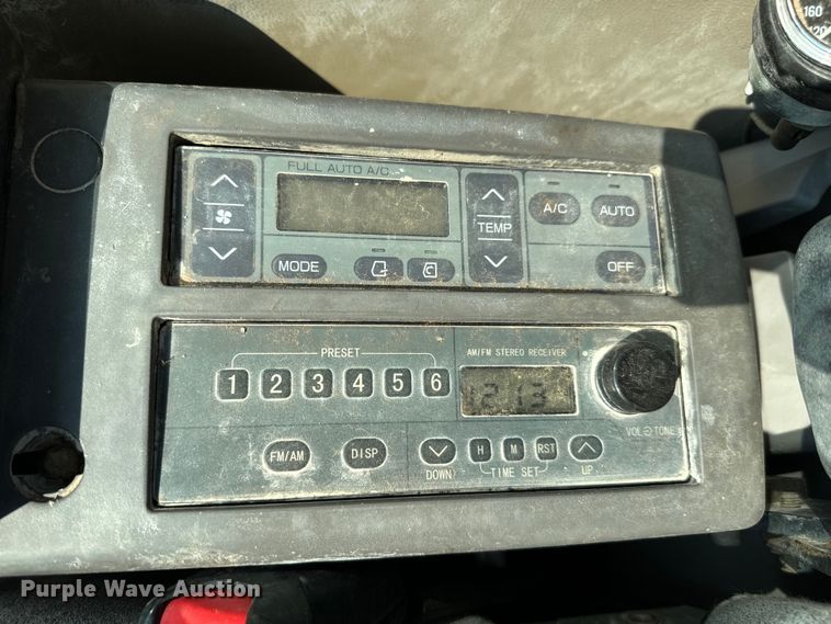 image for item NQ9689 2008 John Deere 350D LC excavator