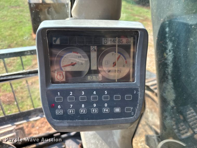 image for item NQ9689 2008 John Deere 350D LC excavator