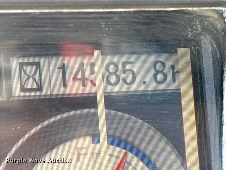 image for item NQ9689 2008 John Deere 350D LC excavator