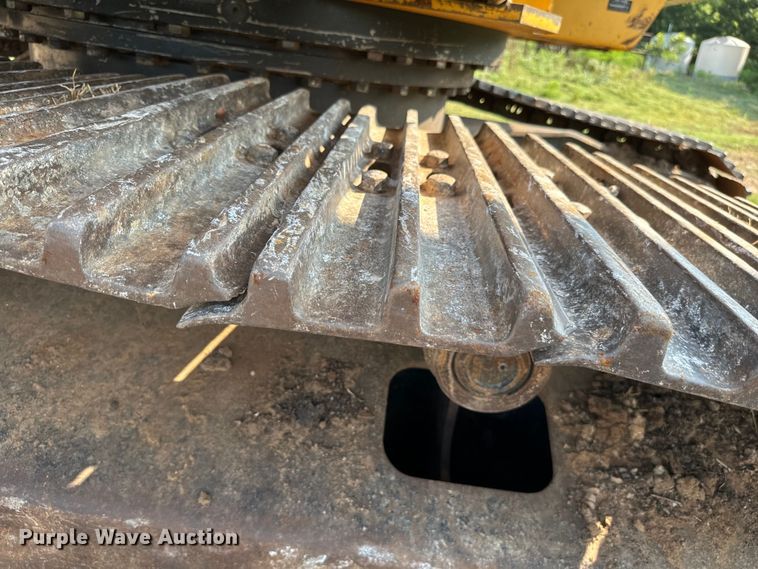 image for item NQ9689 2008 John Deere 350D LC excavator