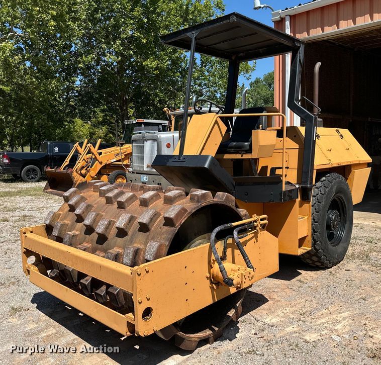 image for item NQ9706 1989 Dresser PD66A single drum vibratory roller