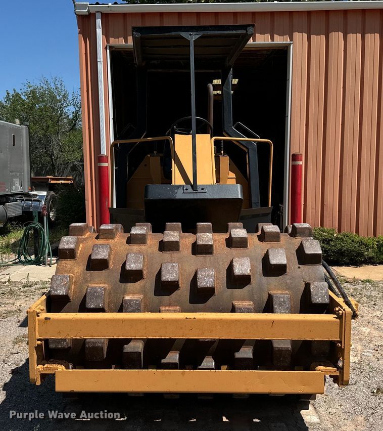 image for item NQ9706 1989 Dresser PD66A single drum vibratory roller