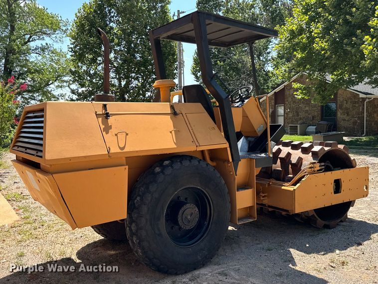 image for item NQ9706 1989 Dresser PD66A single drum vibratory roller