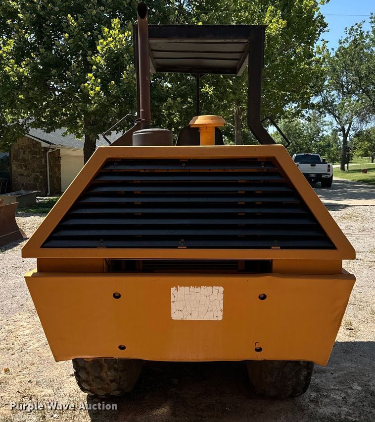 image for item NQ9706 1989 Dresser PD66A single drum vibratory roller