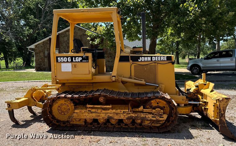 image for item NQ9707 1998 John Deere 550G dozer