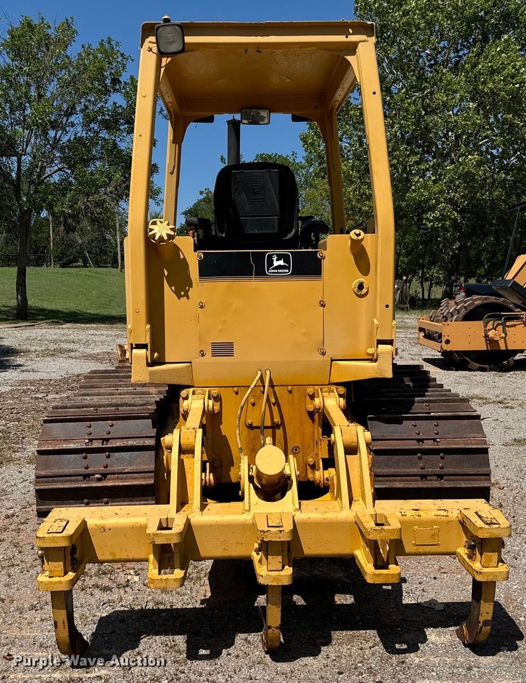 image for item NQ9707 1998 John Deere 550G dozer