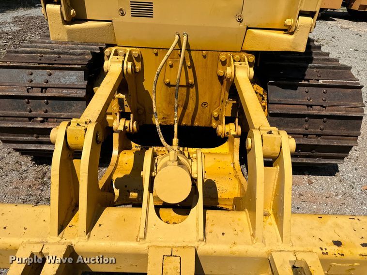 image for item NQ9707 1998 John Deere 550G dozer