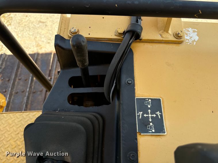 image for item NQ9707 1998 John Deere 550G dozer