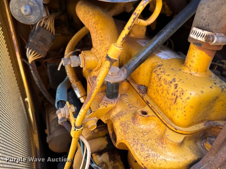 image for item NQ9707 1998 John Deere 550G dozer