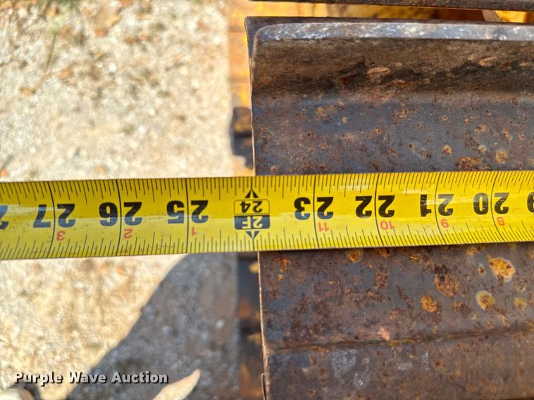 image for item NQ9707 1998 John Deere 550G dozer