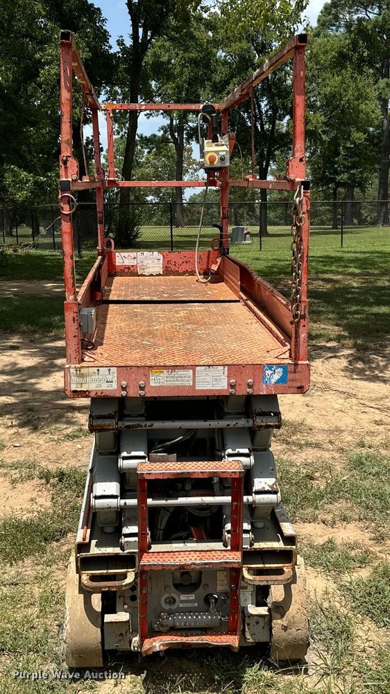 image for item NQ9710 Skyjack 3226 scissor lift
