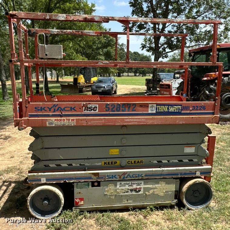 image for item NQ9710 Skyjack 3226 scissor lift