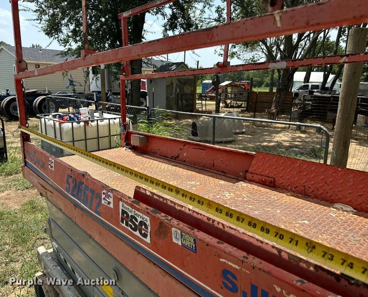 image for item NQ9710 Skyjack 3226 scissor lift