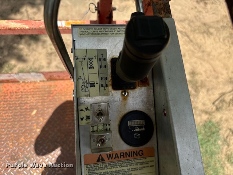 image for item NQ9710 Skyjack 3226 scissor lift