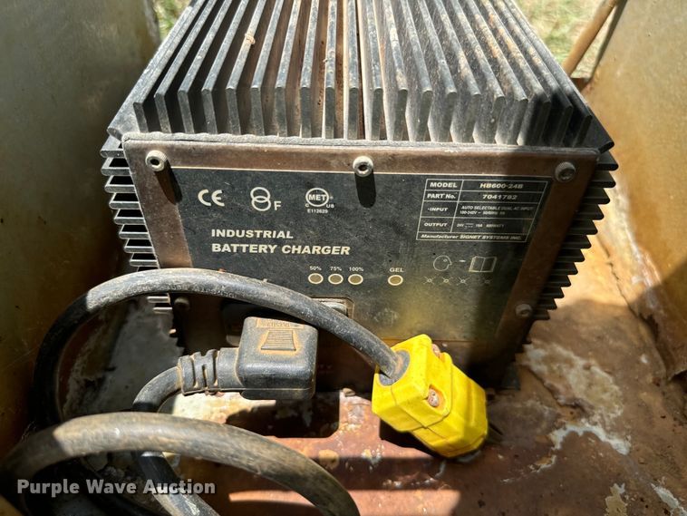 image for item NQ9710 Skyjack 3226 scissor lift