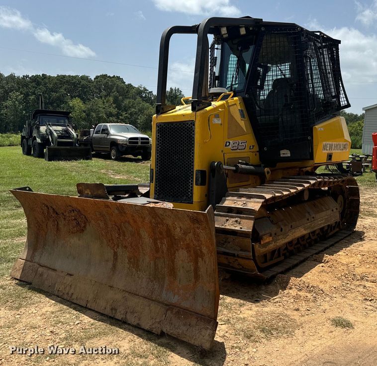 image for item NQ9711 2008 New Holland D85 dozer