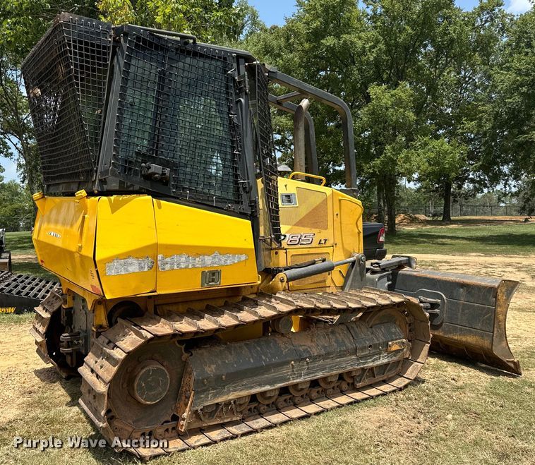 image for item NQ9711 2008 New Holland D85 dozer