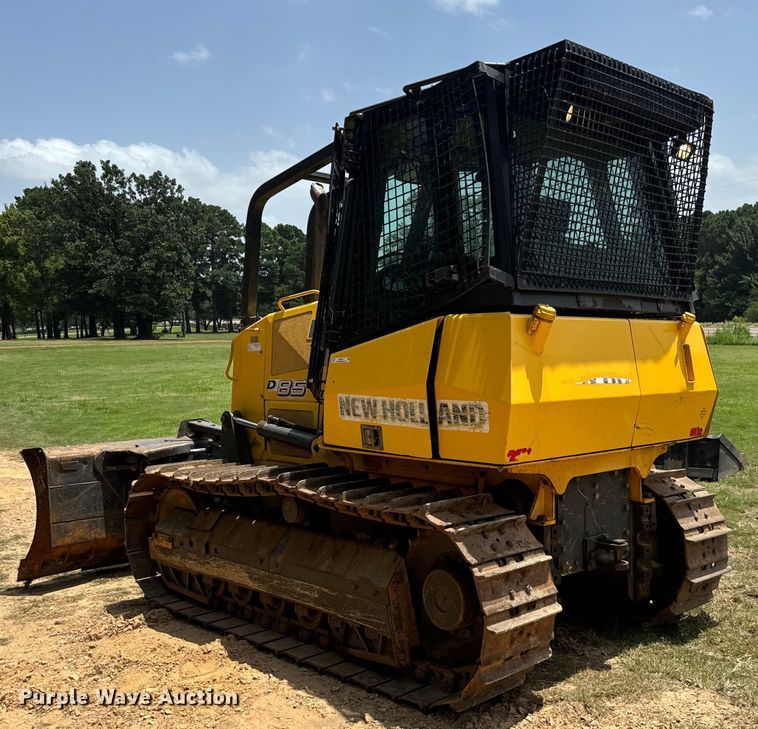 image for item NQ9711 2008 New Holland D85 dozer