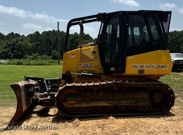 image for item NQ9711 2008 New Holland D85 dozer