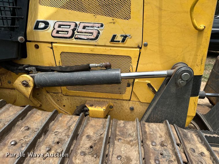 image for item NQ9711 2008 New Holland D85 dozer