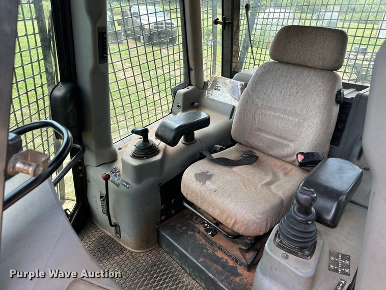 image for item NQ9711 2008 New Holland D85 dozer