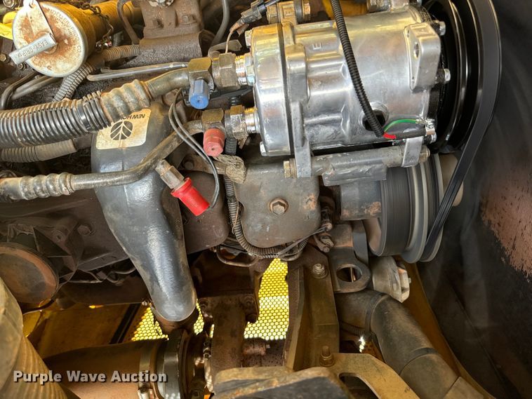 image for item NQ9711 2008 New Holland D85 dozer