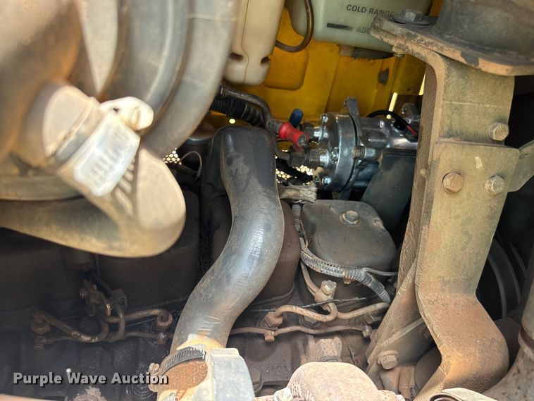 image for item NQ9711 2008 New Holland D85 dozer