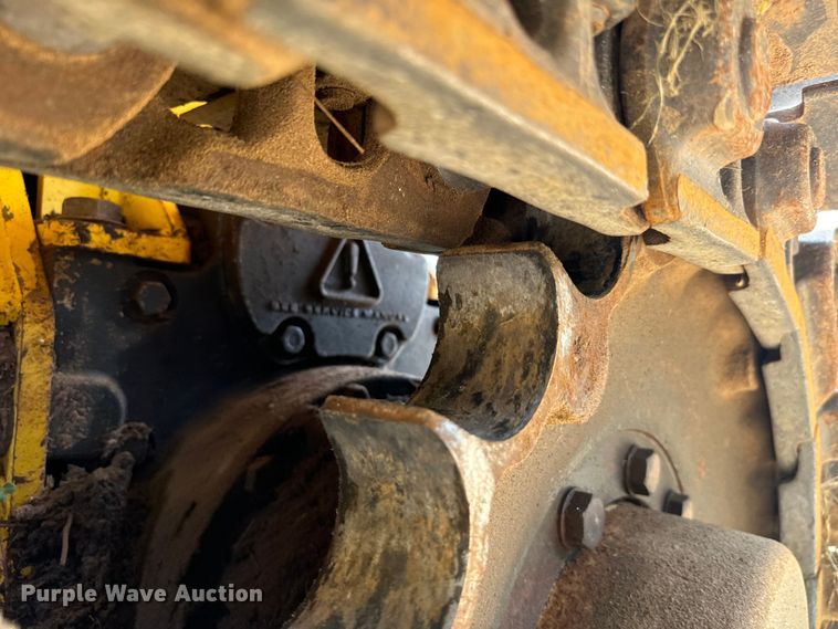 image for item NQ9711 2008 New Holland D85 dozer