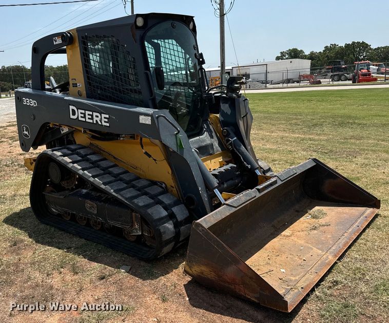 image for item NQ9713 2011 John Deere 333D tracked skid steer loader