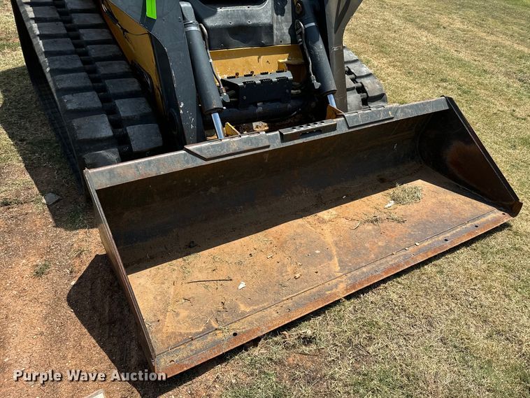 image for item NQ9713 2011 John Deere 333D tracked skid steer loader