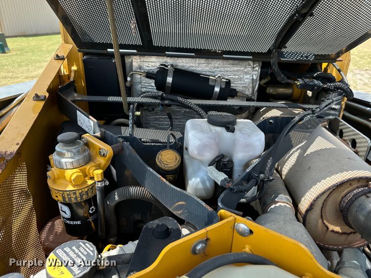 image for item NQ9713 2011 John Deere 333D tracked skid steer loader