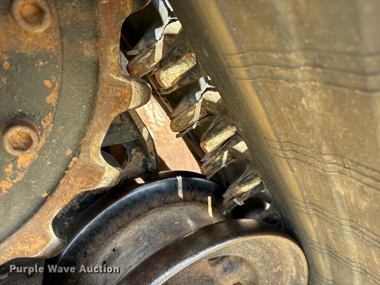 image for item NQ9713 2011 John Deere 333D tracked skid steer loader