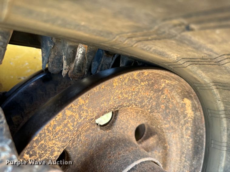 image for item NQ9713 2011 John Deere 333D tracked skid steer loader